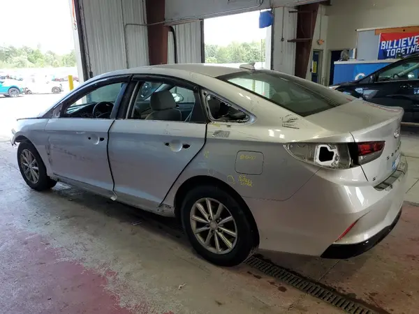 5NPE24AF7JH697777 2018 HYUNDAI SONATA - Image 2
