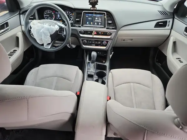 5NPE24AF7JH698377 2018 HYUNDAI SONATA - Image 8