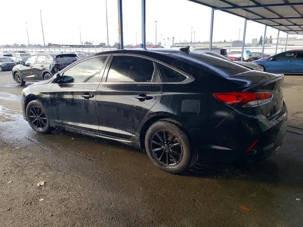 5NPE24AF7JH699142 2018 HYUNDAI SONATA - Image 2