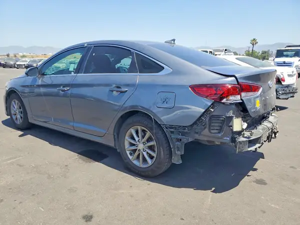 5NPE24AF7JH699187 2018 HYUNDAI SONATA - Image 2