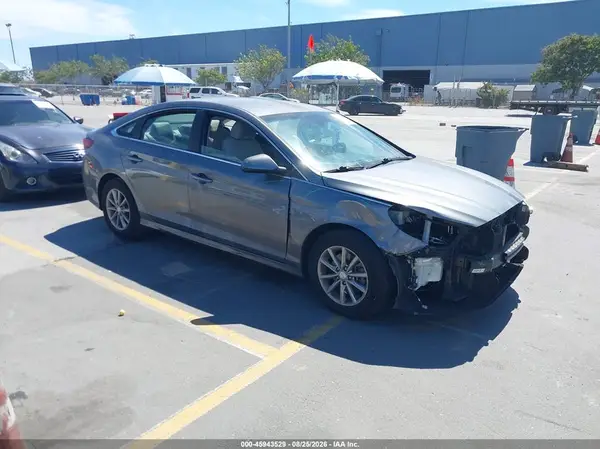 5NPE24AF7JH699478 2018 HYUNDAI SONATA - Image 1
