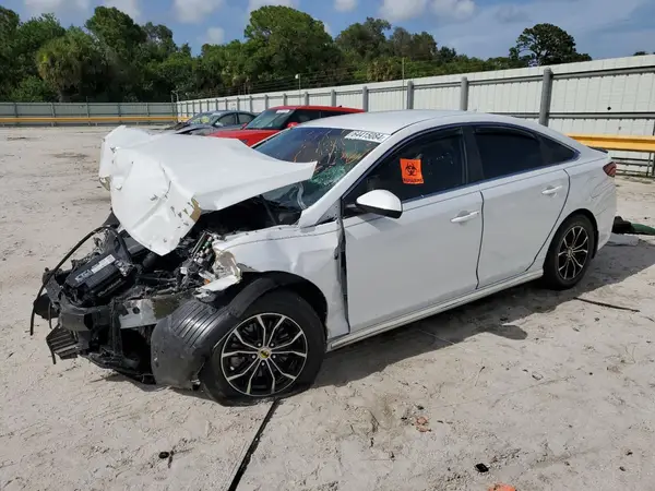 5NPE24AF7JH700032 2018 HYUNDAI SONATA - Image 1