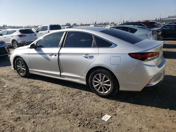 5NPE24AF7JH701214 2018 HYUNDAI SONATA - Image 2
