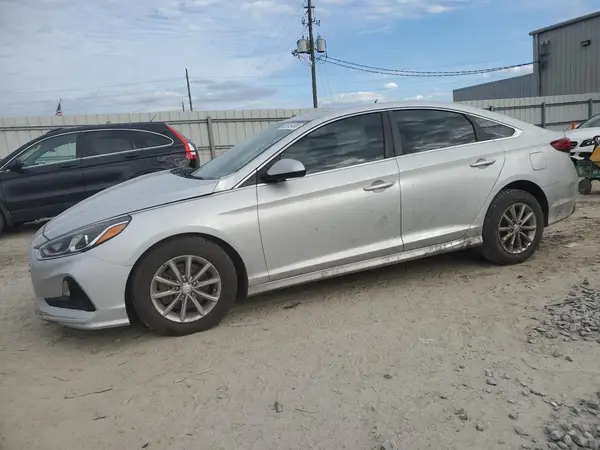 5NPE24AF7JH702105 2018 HYUNDAI SONATA - Image 1