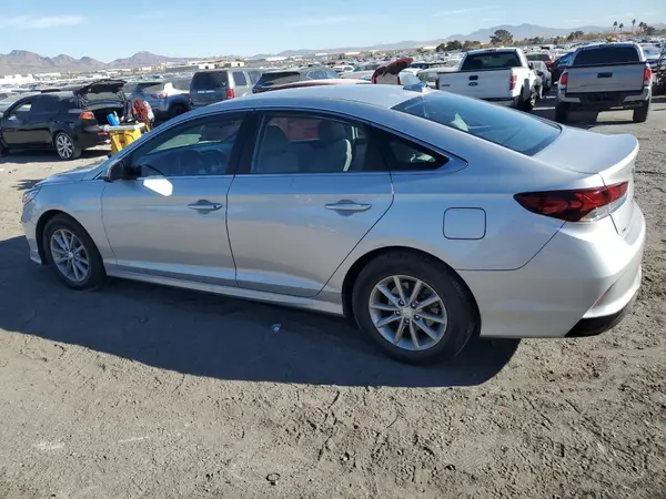 5NPE24AF7JH702833 2018 HYUNDAI SONATA - Image 2