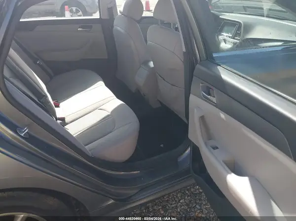 5NPE24AF7JH706476 2018 HYUNDAI SONATA - Image 8