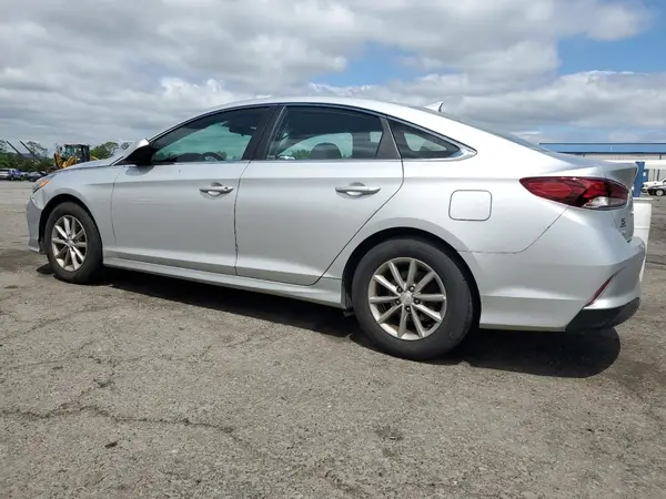 5NPE24AF7JH709989 2018 HYUNDAI SONATA - Image 2