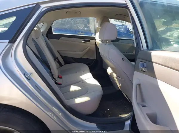 5NPE24AF7JH711094 2018 HYUNDAI SONATA - Image 8