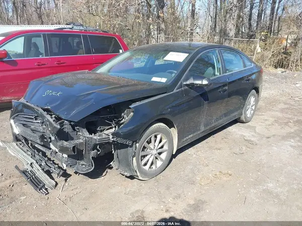 5NPE24AF7JH711676 2018 HYUNDAI SONATA - Image 2