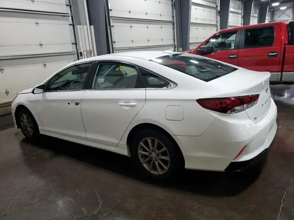5NPE24AF7JH718661 2018 HYUNDAI SONATA - Image 2