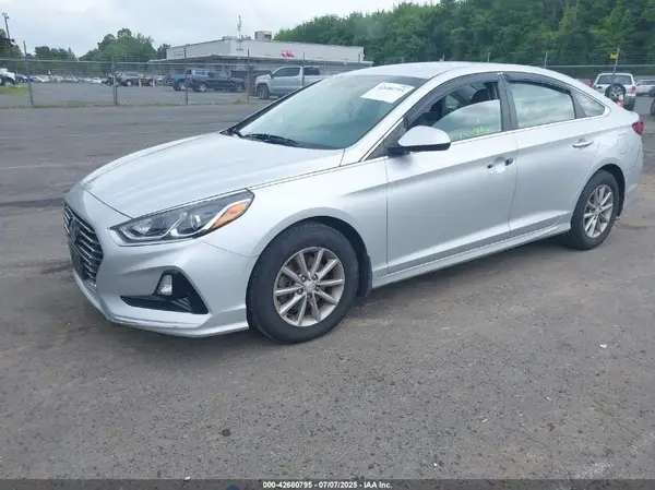 5NPE24AF7JH719020 2018 HYUNDAI SONATA - Image 2