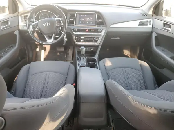 5NPE24AF7JH725948 2018 HYUNDAI SONATA - Image 8