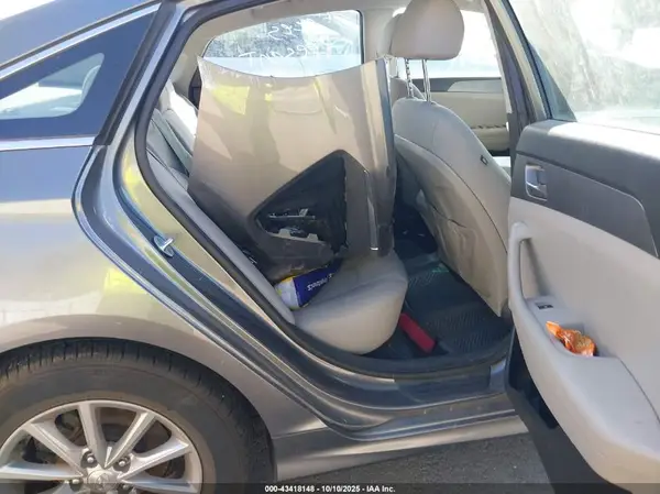 5NPE24AF7KH737566 2019 HYUNDAI SONATA - Image 8