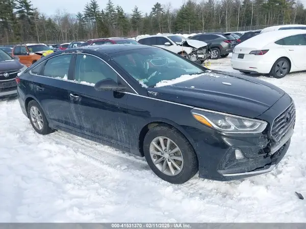 5NPE24AF7KH742086 2019 HYUNDAI SONATA - Image 1