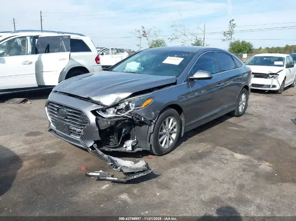 5NPE24AF7KH744260 2019 HYUNDAI SONATA - Image 2