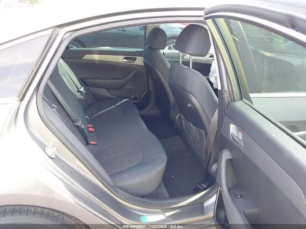 5NPE24AF7KH744260 2019 HYUNDAI SONATA - Image 8