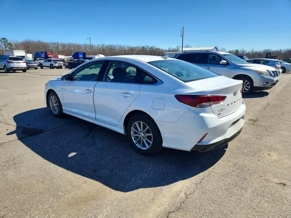 5NPE24AF7KH745828 2019 HYUNDAI SONATA - Image 2