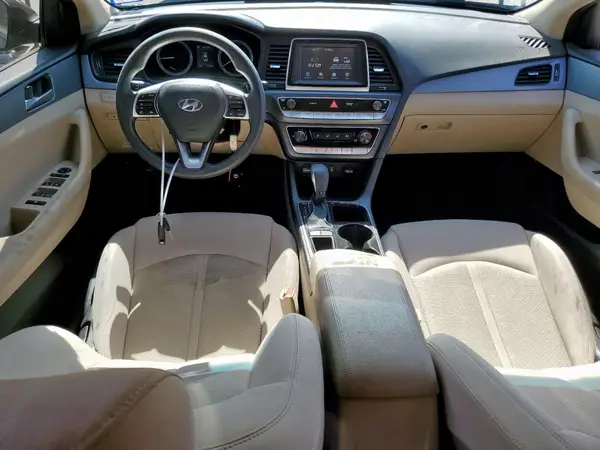 5NPE24AF7KH746946 2019 HYUNDAI SONATA - Image 8