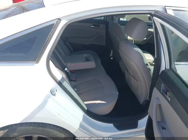5NPE24AF7KH750723 2019 HYUNDAI SONATA - Image 8