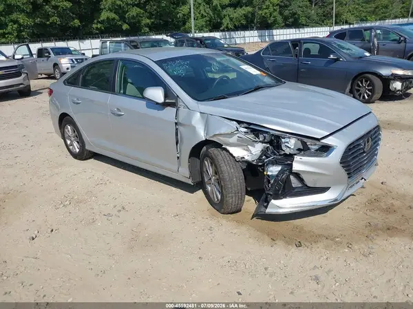 5NPE24AF7KH755517 2019 HYUNDAI SONATA - Image 1