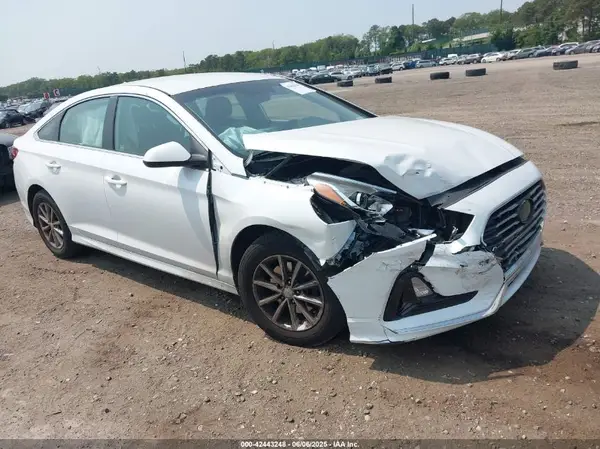 5NPE24AF7KH756781 2019 HYUNDAI SONATA - Image 1
