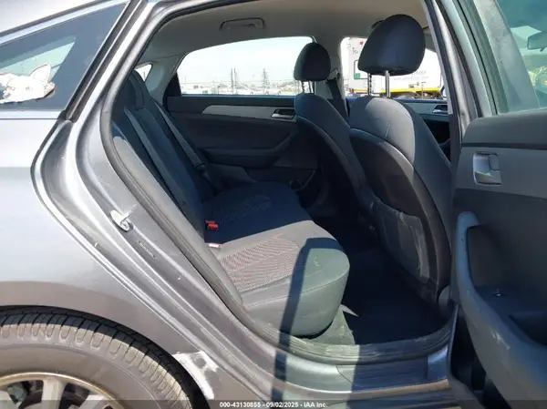5NPE24AF7KH759812 2019 HYUNDAI SONATA - Image 8