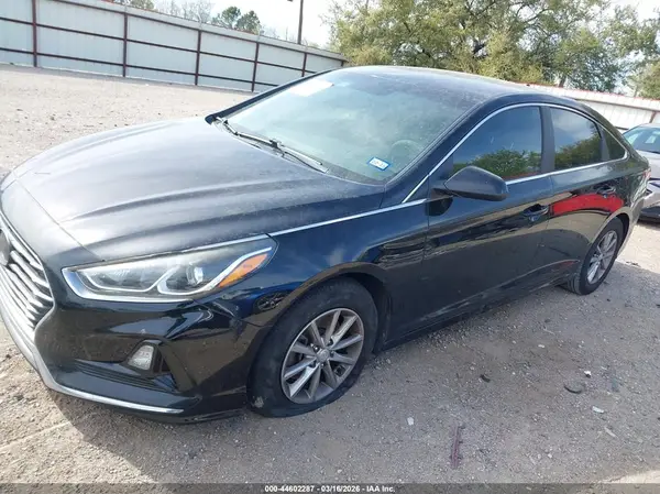 5NPE24AF7KH759986 2019 HYUNDAI SONATA - Image 2