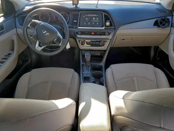 5NPE24AF7KH768025 2019 HYUNDAI SONATA - Image 8