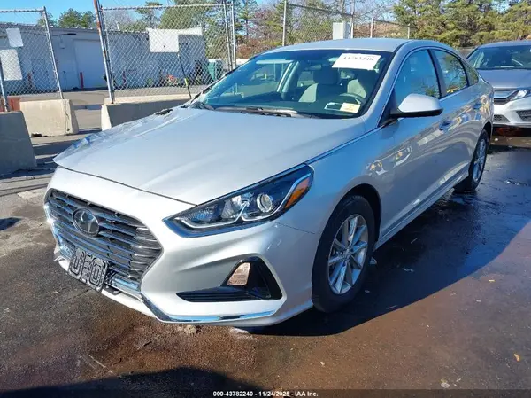 5NPE24AF7KH770938 2019 HYUNDAI SONATA - Image 2