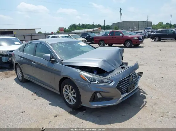 5NPE24AF7KH780949 2019 HYUNDAI SONATA - Image 1