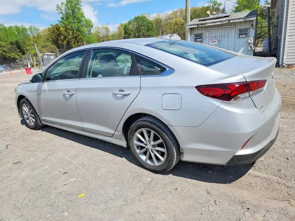 5NPE24AF7KH790400 2019 HYUNDAI SONATA - Image 2