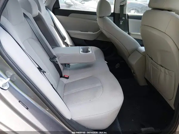 5NPE24AF7KH798044 2019 HYUNDAI SONATA - Image 8