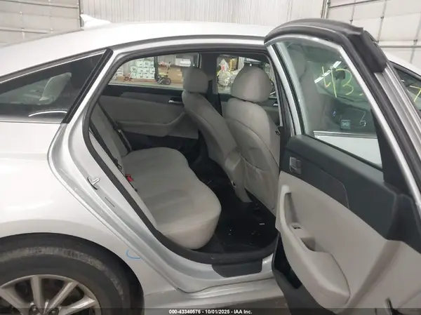 5NPE24AF7KH800598 2019 HYUNDAI SONATA - Image 8