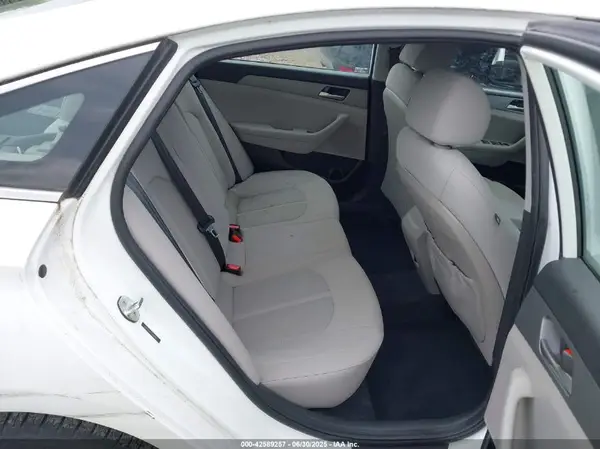 5NPE24AF7KH808863 2019 HYUNDAI SONATA - Image 8