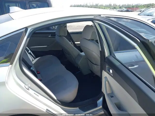 5NPE24AF8GH260296 2016 HYUNDAI SONATA - Image 8