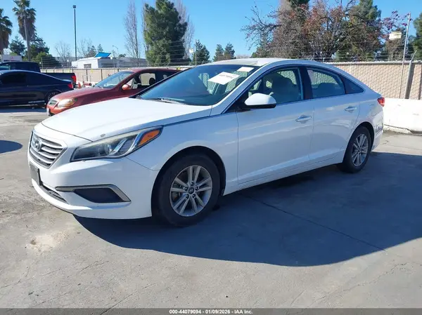 5NPE24AF8GH261934 2016 HYUNDAI SONATA - Image 2