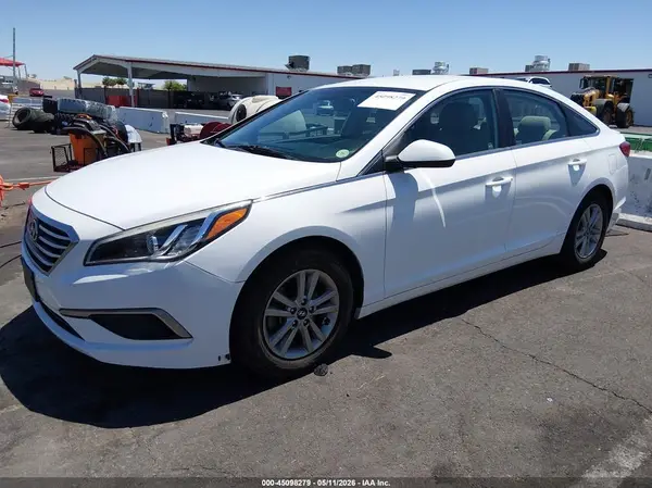 5NPE24AF8GH267295 2016 HYUNDAI SONATA - Image 2