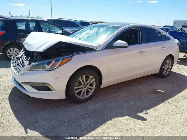 5NPE24AF8GH268771 2016 HYUNDAI SONATA - Image 2