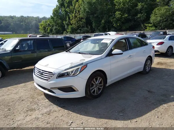5NPE24AF8GH271928 2016 HYUNDAI SONATA - Image 2