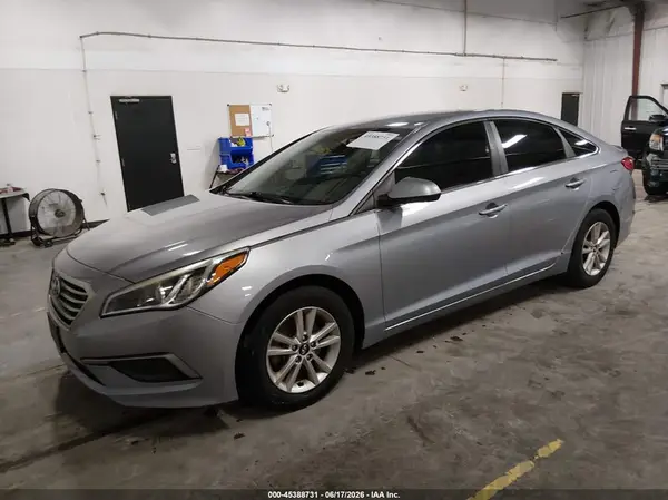 5NPE24AF8GH274053 2016 HYUNDAI SONATA - Image 2