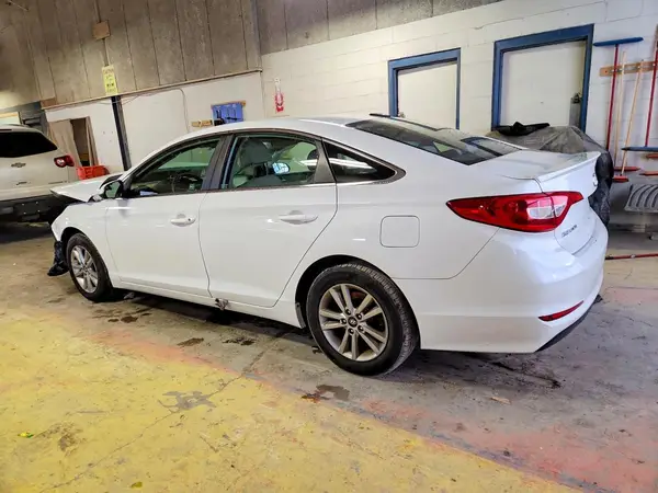 5NPE24AF8GH277082 2016 HYUNDAI SONATA - Image 2