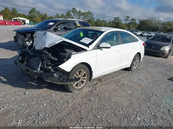 5NPE24AF8GH294416 2016 HYUNDAI SONATA - Image 2