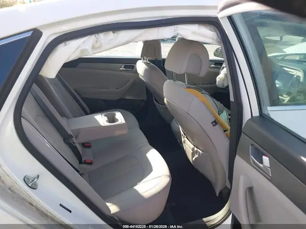 5NPE24AF8GH294416 2016 HYUNDAI SONATA - Image 8