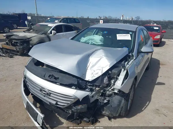 5NPE24AF8GH295520 2016 HYUNDAI SONATA - Image 2