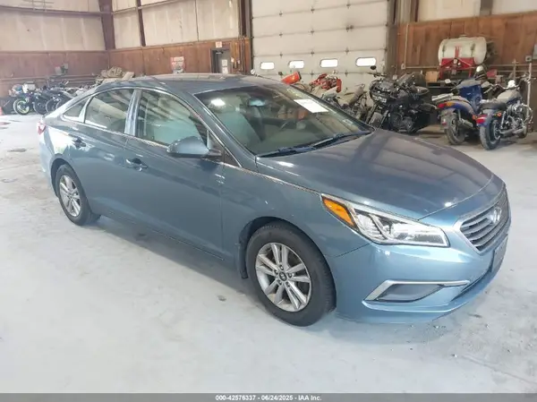 5NPE24AF8GH297610 2016 HYUNDAI SONATA - Image 1