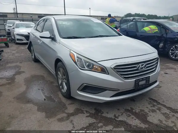 5NPE24AF8GH307102 2016 HYUNDAI SONATA - Image 1