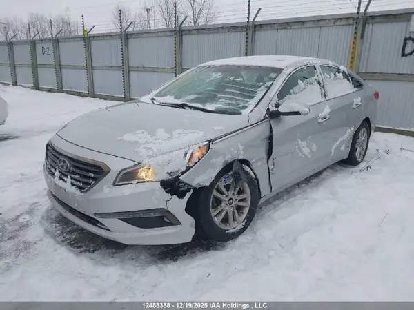 5NPE24AF8GH307505 2016 HYUNDAI SONATA - Image 2