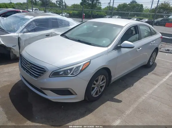 5NPE24AF8GH308623 2016 HYUNDAI SONATA - Image 2