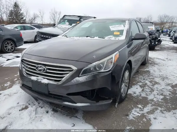 5NPE24AF8GH310405 2016 HYUNDAI SONATA - Image 2
