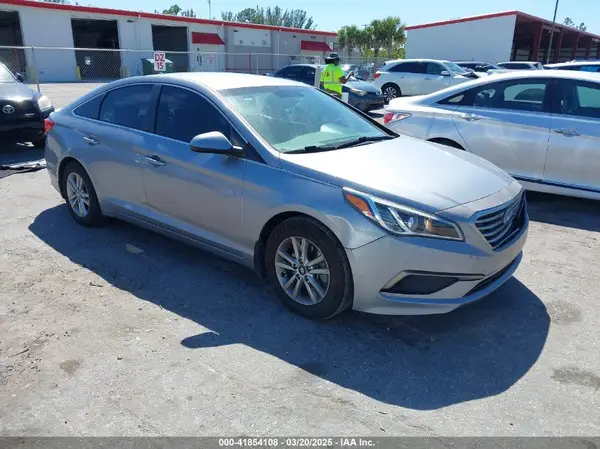 5NPE24AF8GH310601 2016 HYUNDAI SONATA - Image 1